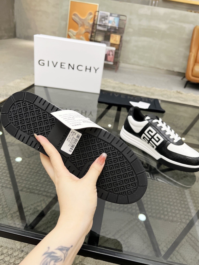 Givenchy Sneakers